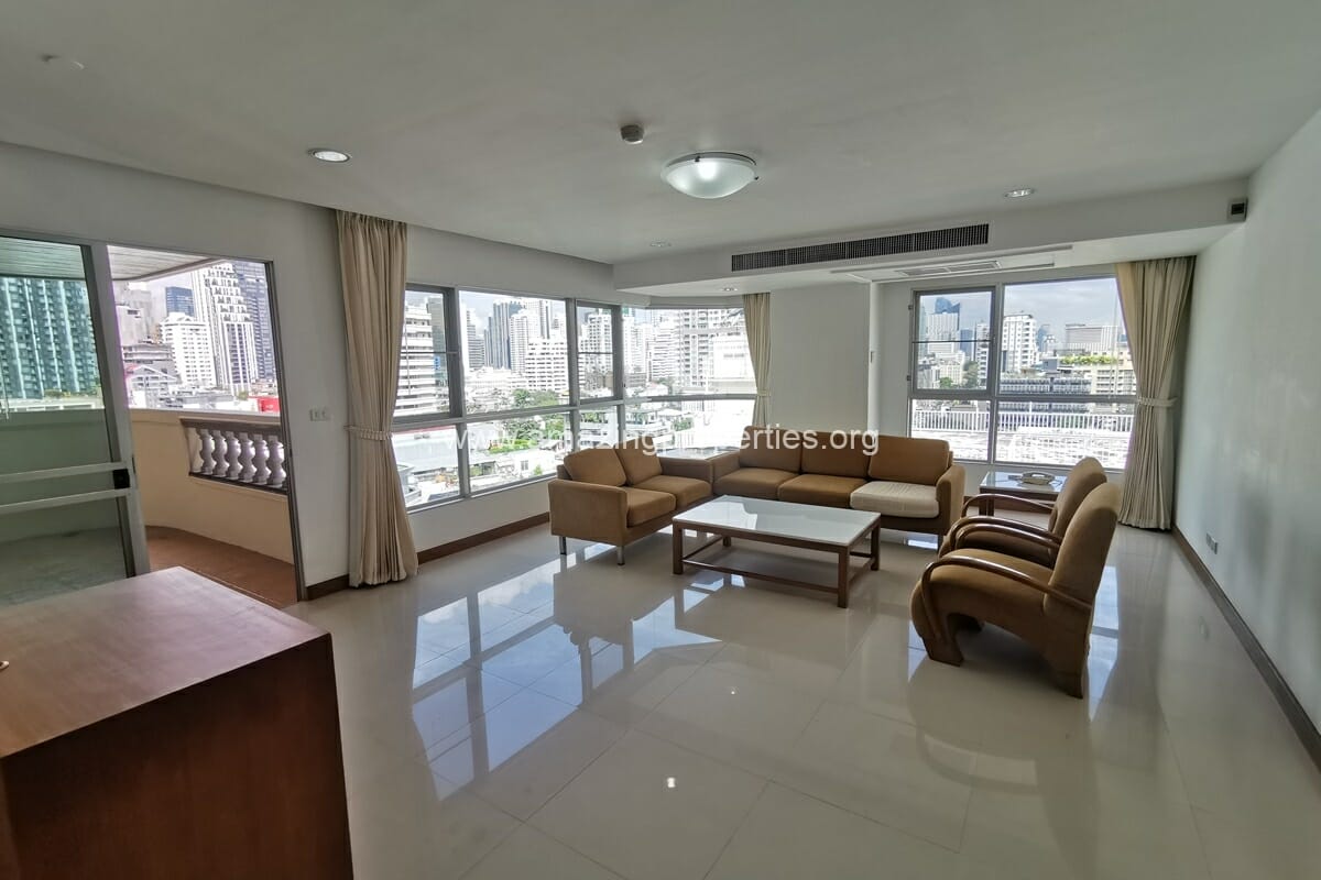3-Bedroom-Bangkok-View-Tower-5-1340.jpg