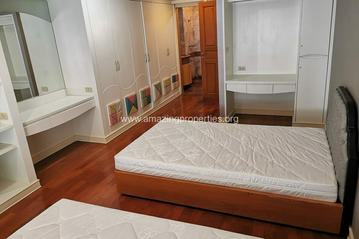 3-Bedroom-Condo-Le-Raffine-Sukhumvit-24-33-2537.jpg