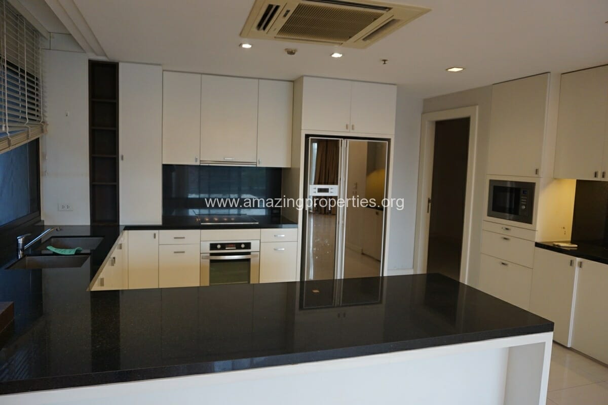 3-Bedroom-Condo-Le-Raffine-Sukhumvit-24-5-4433.jpg