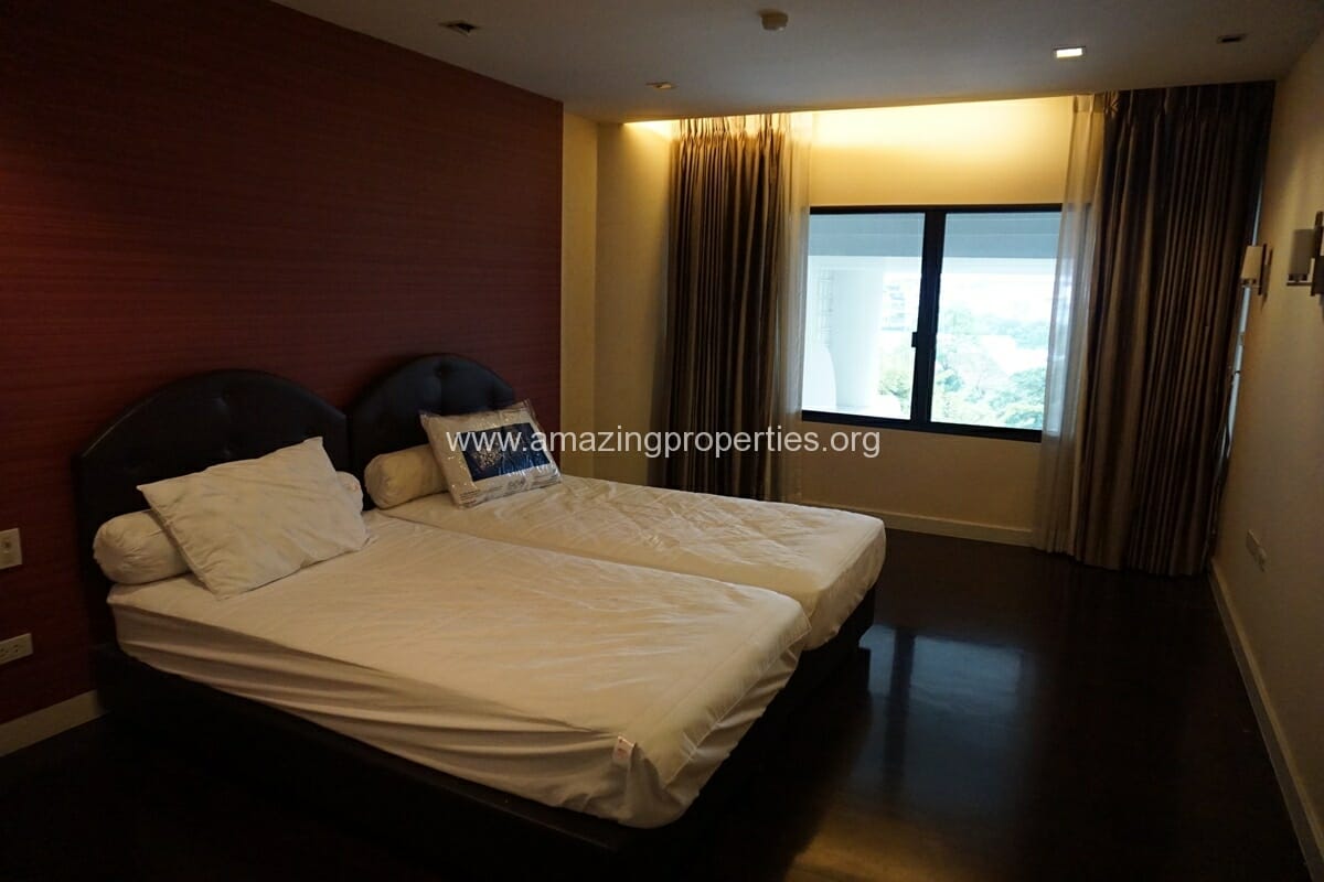 3-Bedroom-Condo-Le-Raffine-Sukhumvit-24-9-3880.jpg