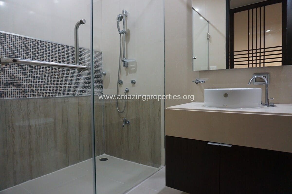 3-Bedroom-Condo-Madison-Sukhumvit-41-1-9152.jpg