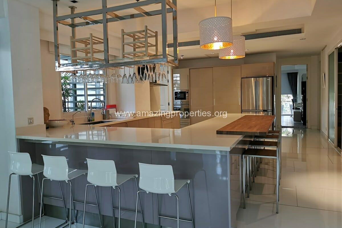 3-Bedroom-Condo-for-Rent-Narathorn-place-1-1-8375.jpg