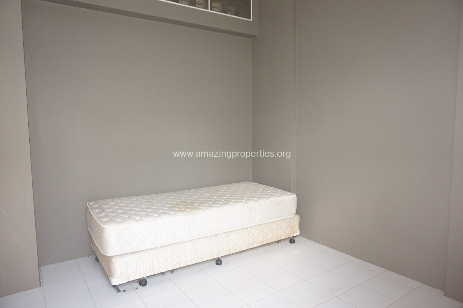 3-Bedroom-House-Asoke-17-3664.jpg
