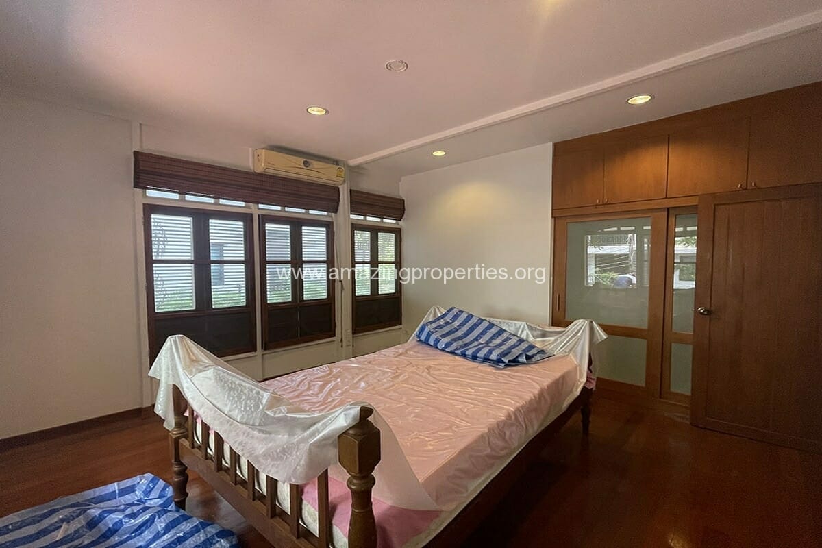3-Bedroom-House-Sukhumvit-24-13-7630.jpg