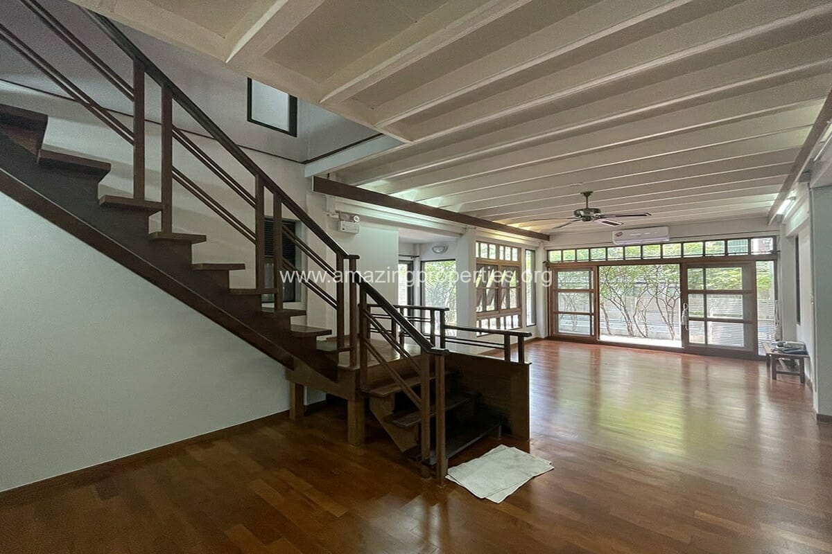 3-Bedroom-House-Sukhumvit-24-23-5594.jpg