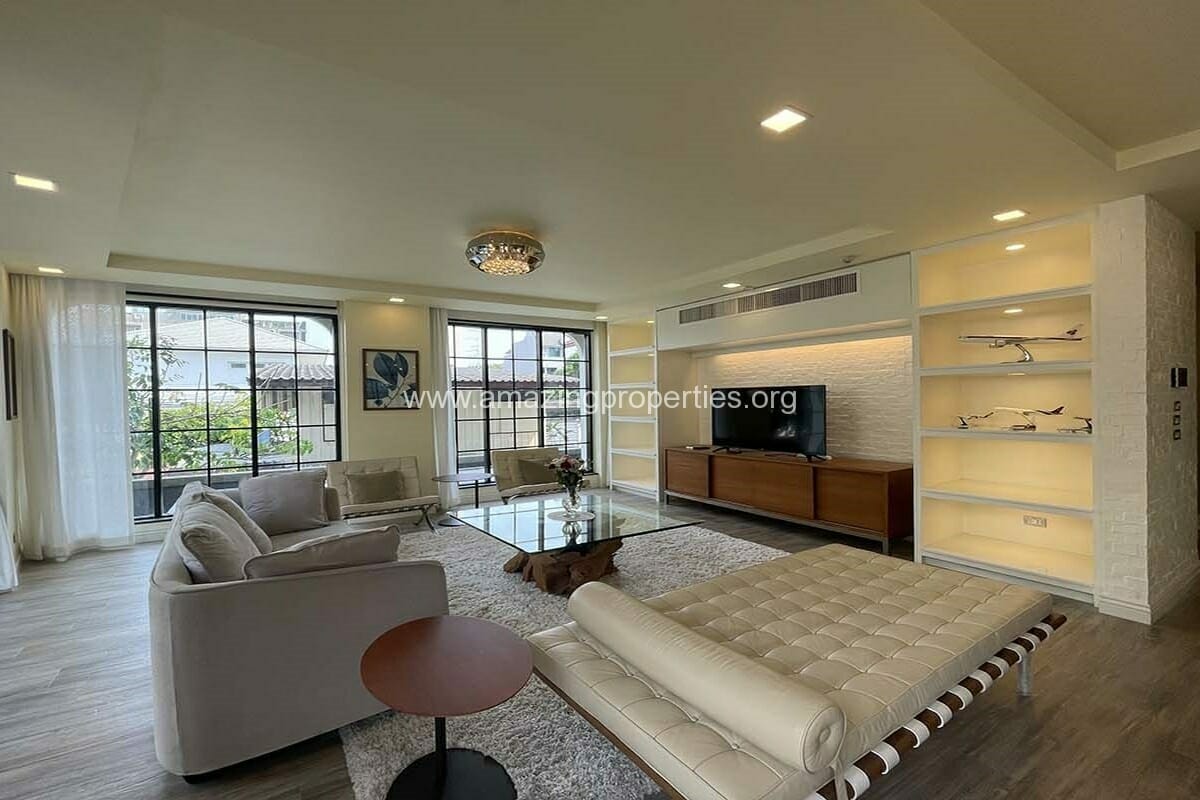 3-Bedroom-Penthouse-Condominium-2-11-4710.jpg