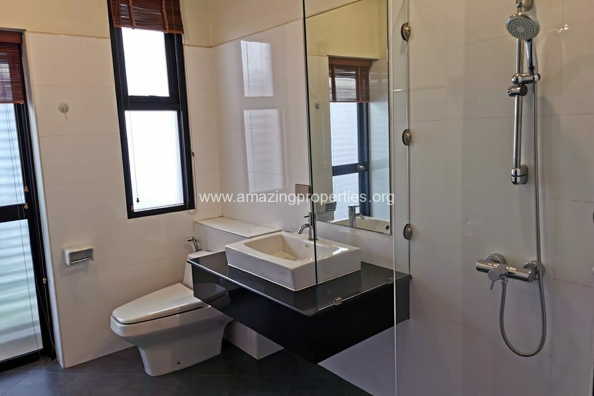 3-Bedroom-apartment-Baan-Sasida-12-6869.jpg