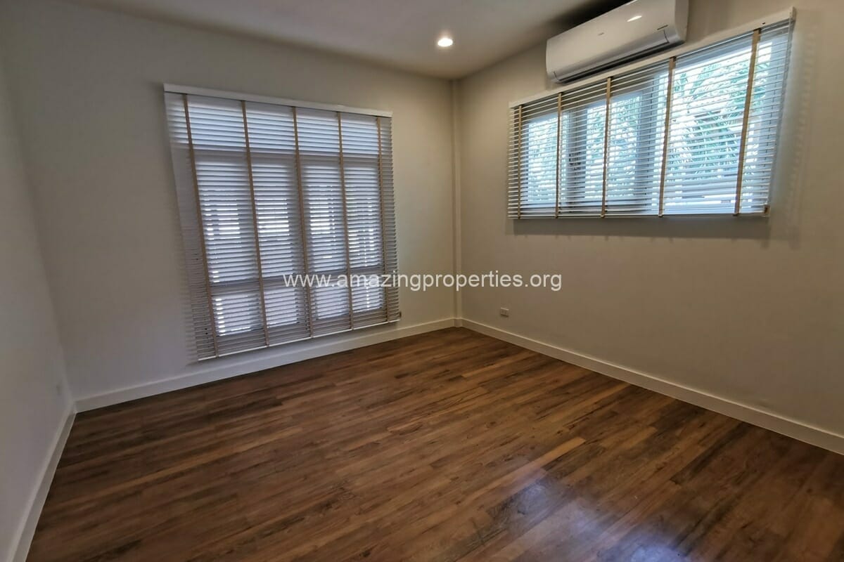 3-bedroom-House-Asoke-11-7606.jpg