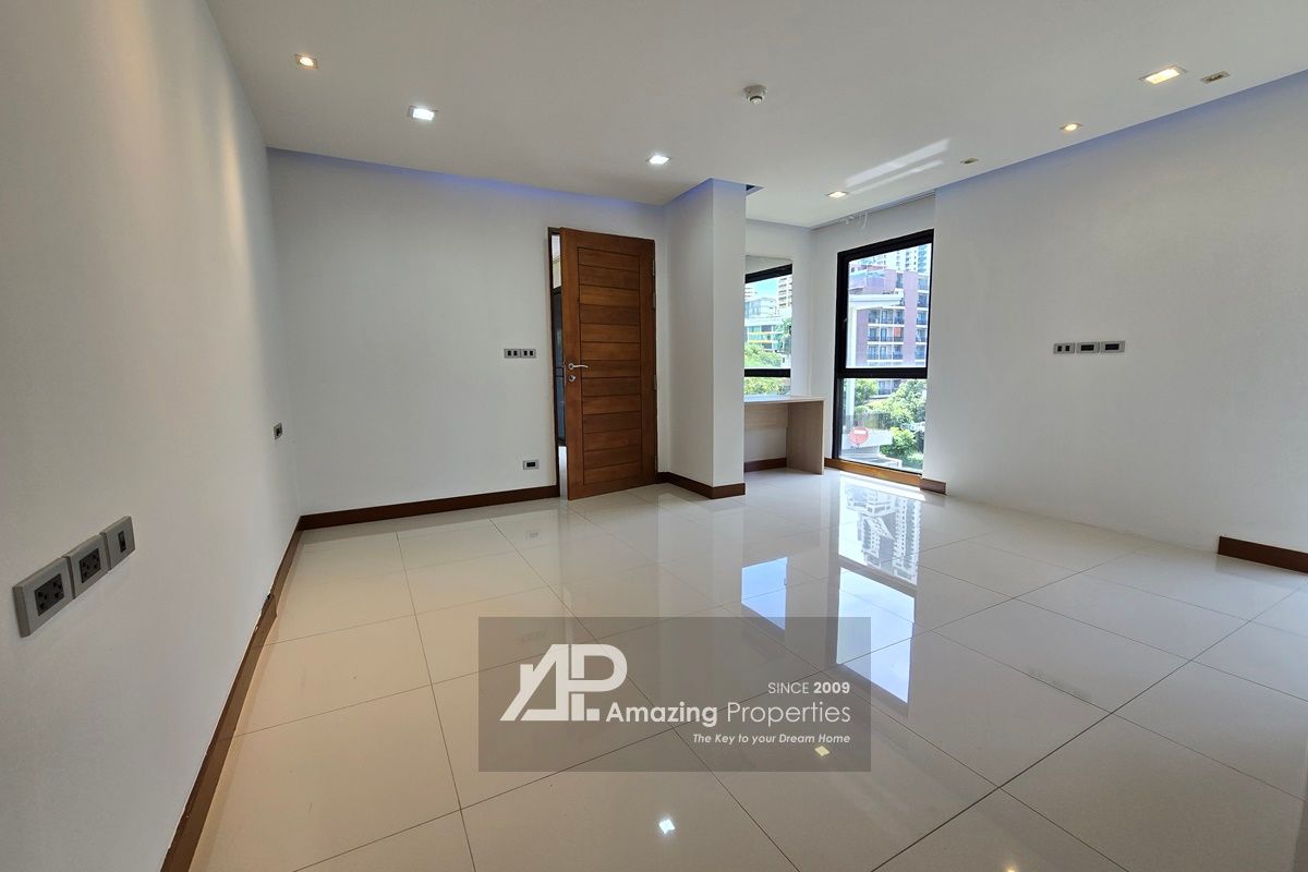 3-bedroom-JB-Residence-(12)-3608.jpg