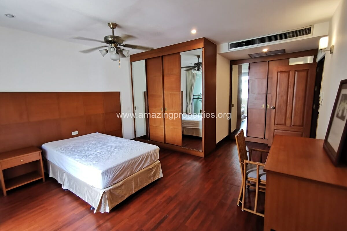 3-bedroom-Raintree-Village-Apartment-20-4279.jpg