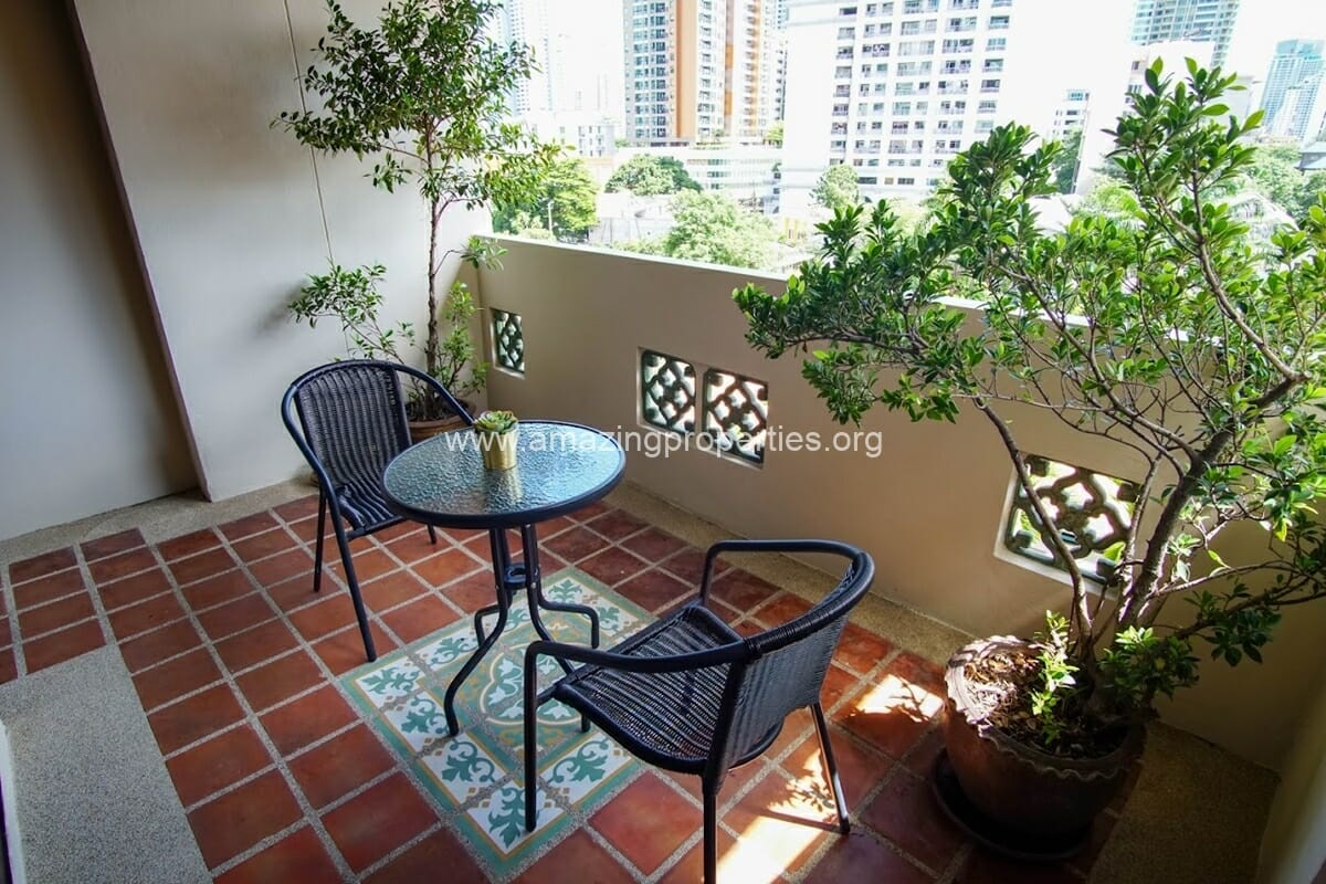3-bedroom-Raintree-Village-Apartment-6-9423.jpg