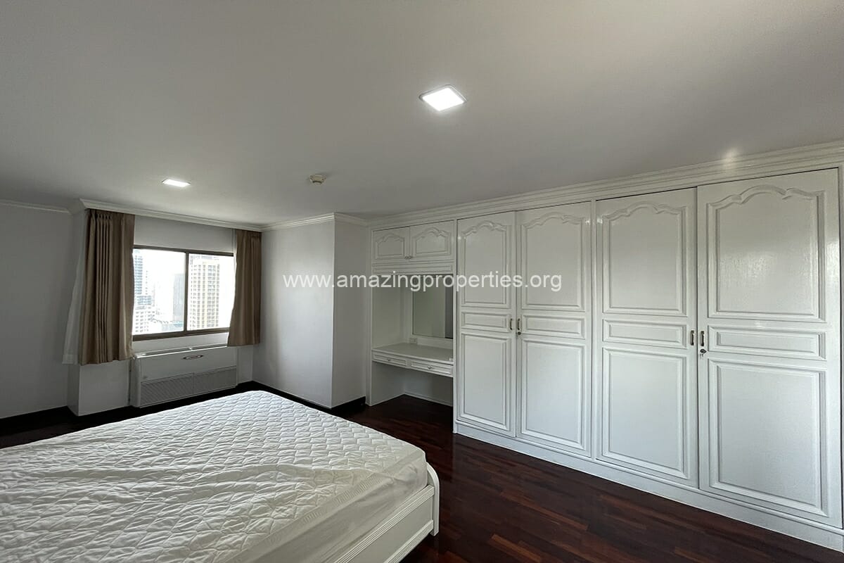 3-bedroom-Regent-on-the-Park-Sukhumvit-26-12-2571.jpg