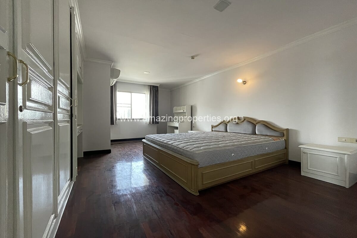 3-bedroom-Regent-on-the-Park-Sukhumvit-26-13-3046.jpg