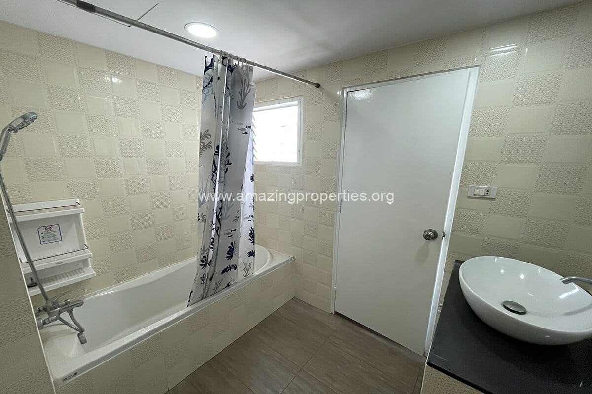 3-bedroom-Regent-on-the-Park-Sukhumvit-26-16-4197.jpg
