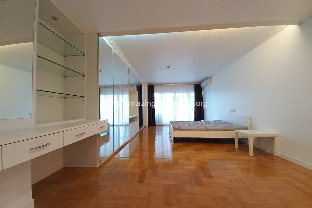 3-bedroom-Sathorn-Park-Place-12-1774.jpg