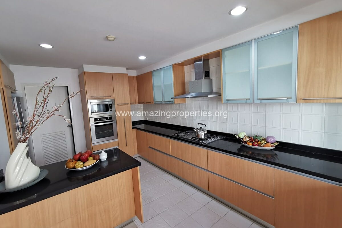 3-bedroom-apartment-Asoke-10-4212.jpg