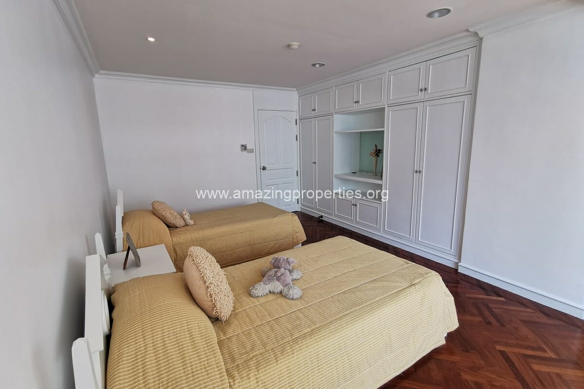 3-bedroom-apartment-Asoke-15-9075.jpg