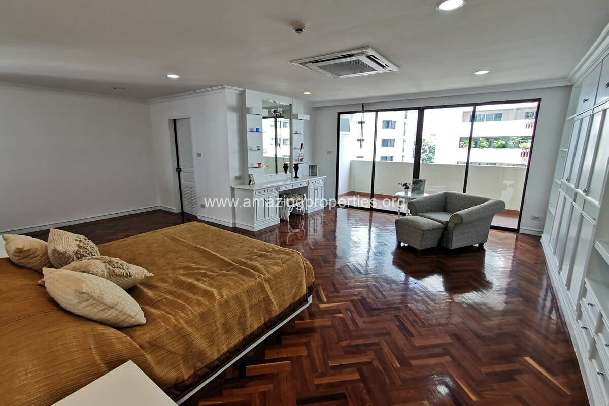 3-bedroom-apartment-Asoke-23-5059.jpg