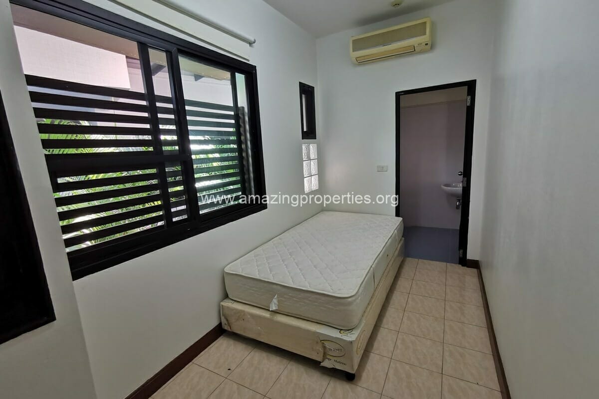 3-bedroom-apartment-Baan-Sasida-16-5520.jpg