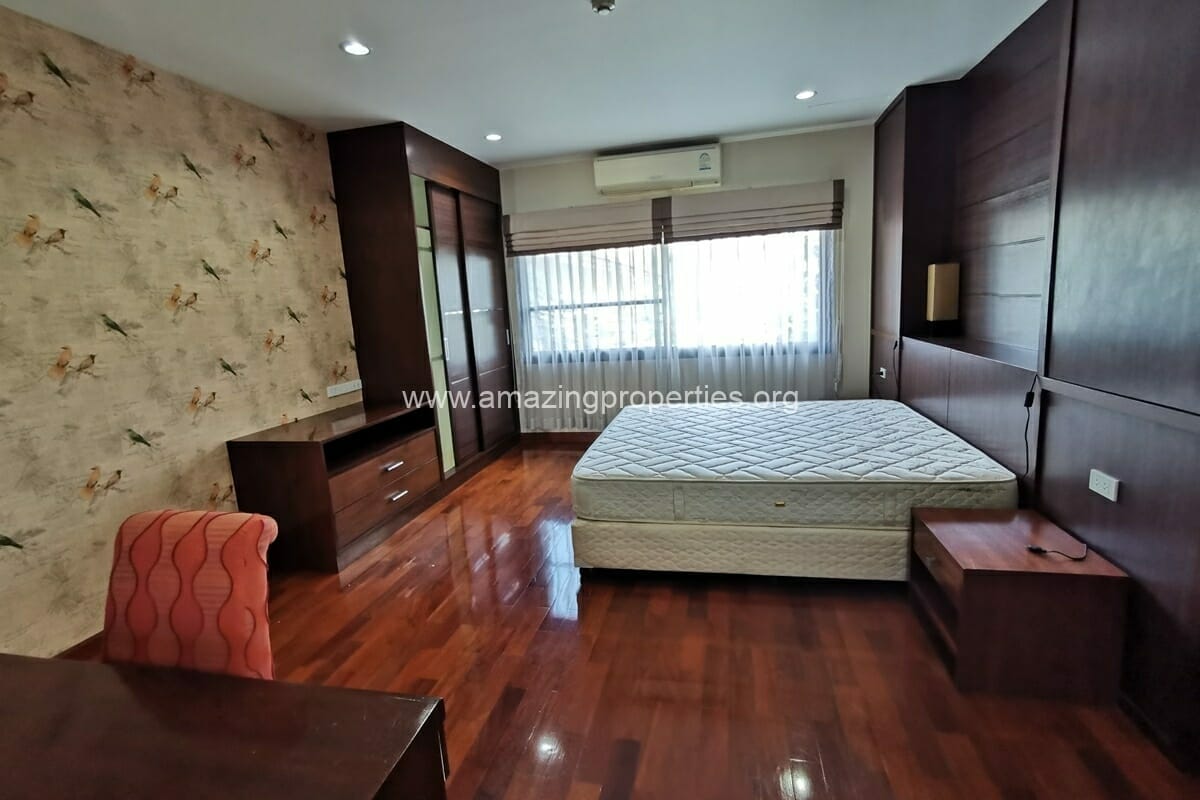 3-bedroom-apartment-Baan-Sasida-21-9814.jpg