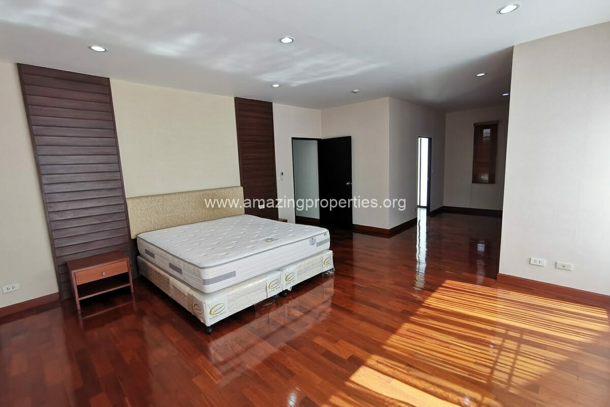 3-bedroom-apartment-Baan-Sasida-23-4746.jpg