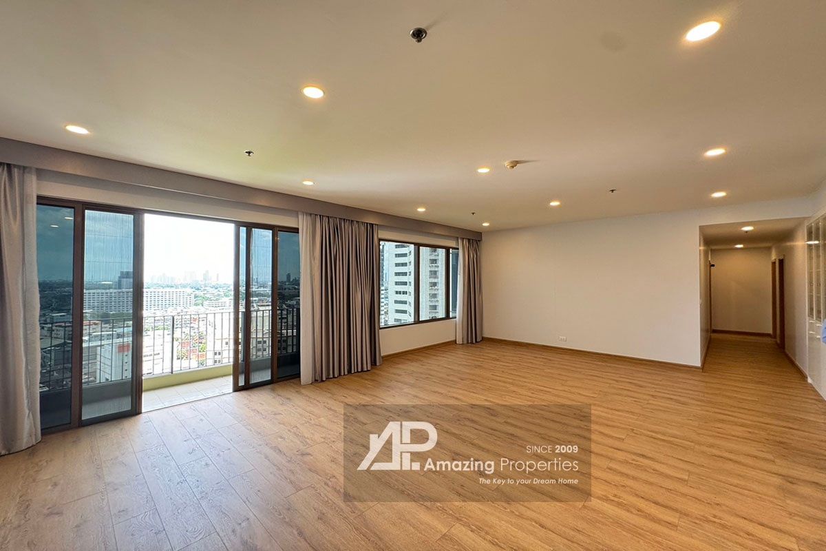 3-bedroom-condo-Emporio-Place-7-2116.jpg