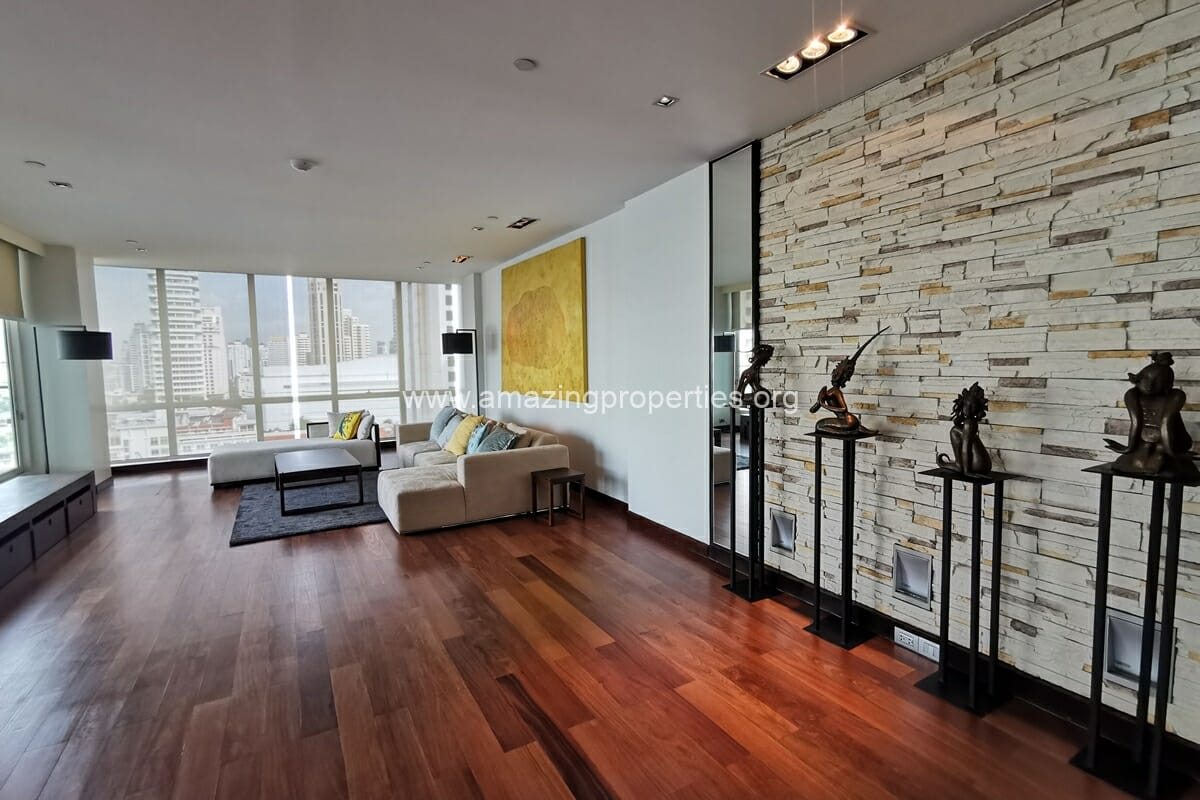 3-bedroom-condo-Le-Raffine-Sukhumvit-31-33-8626.jpg
