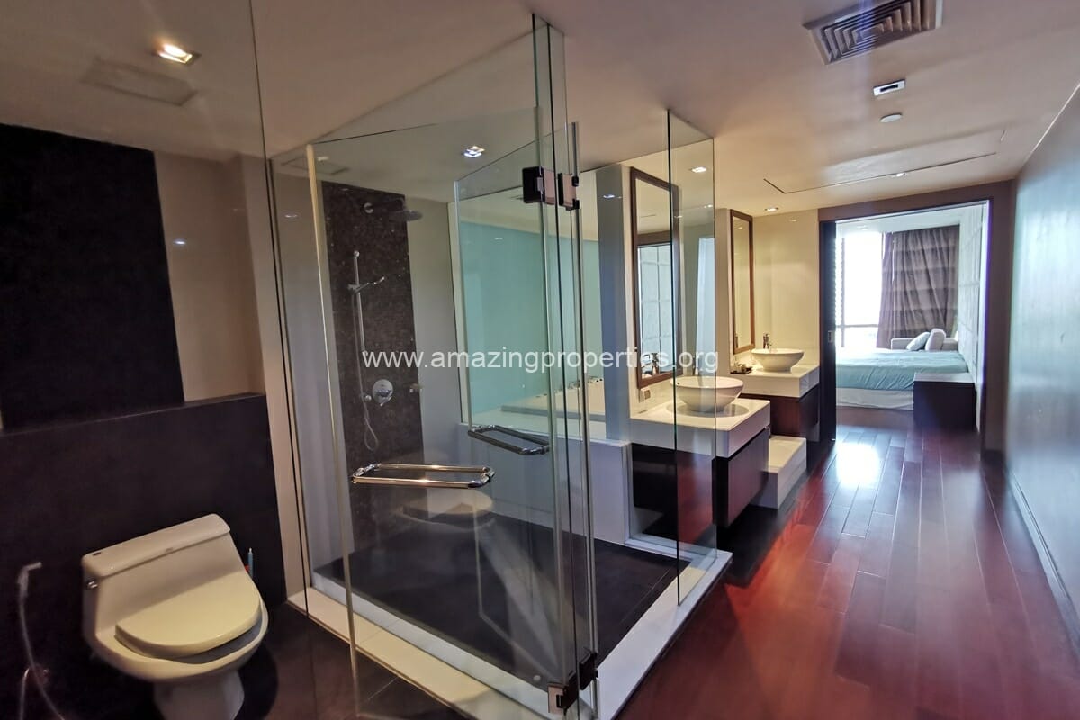 3-bedroom-condo-Le-Raffine-Sukhumvit-31-55-7594.jpg
