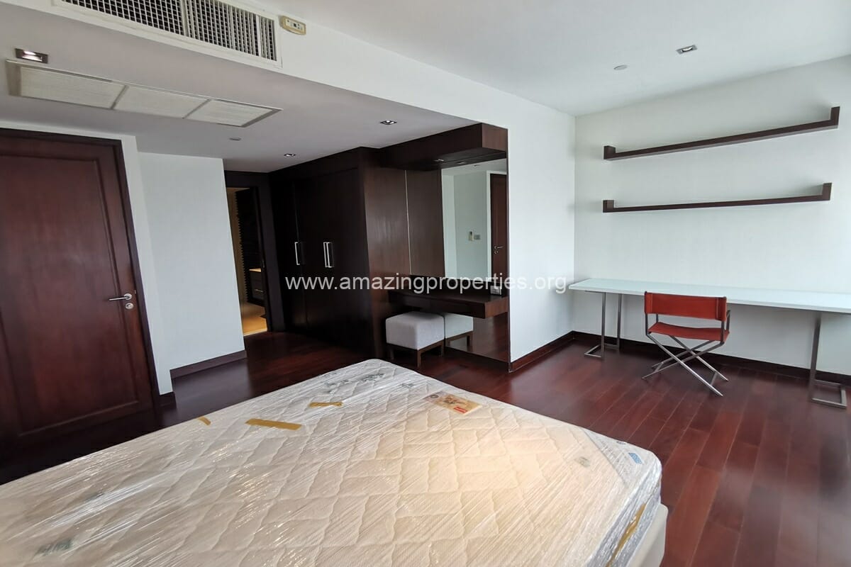 3-bedroom-condo-Le-Raffine-Sukhumvit-31-60-8209.jpg