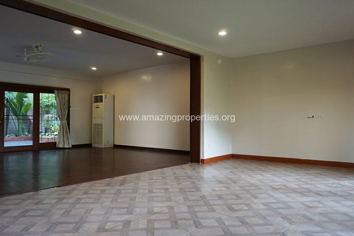 3-bedroom-house-with-Garden-Asoke-3-3057.jpg