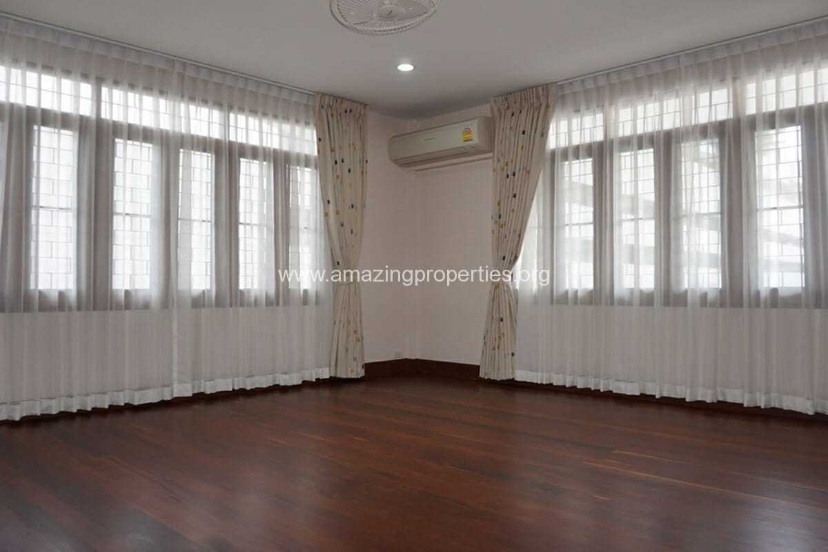 3-bedroom-house-with-Garden-Asoke-6-4491.jpg