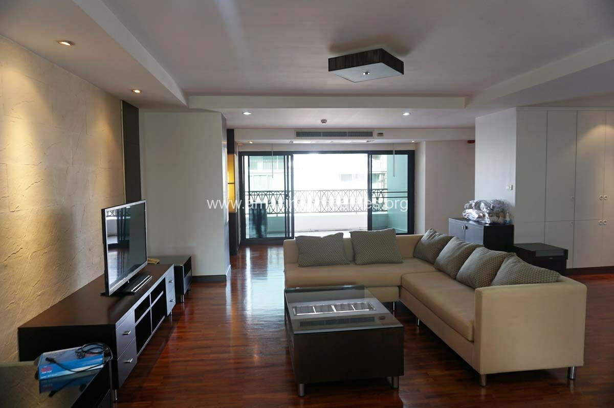 31-Bedroom-Apartment-for-Rent-at-Mela-Mansion-7-5876.jpg