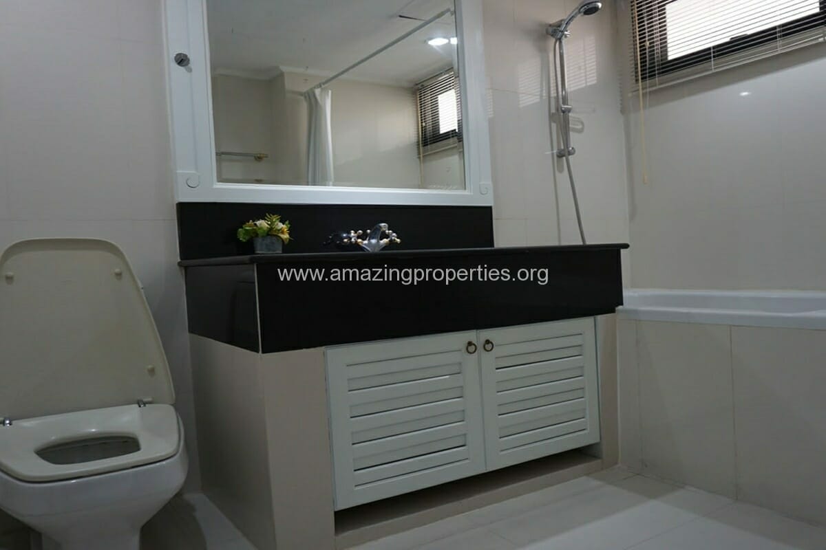4-Bedroom-Apartment-Centerpoint-Residence-Phrom-Phong-17-1213.jpg