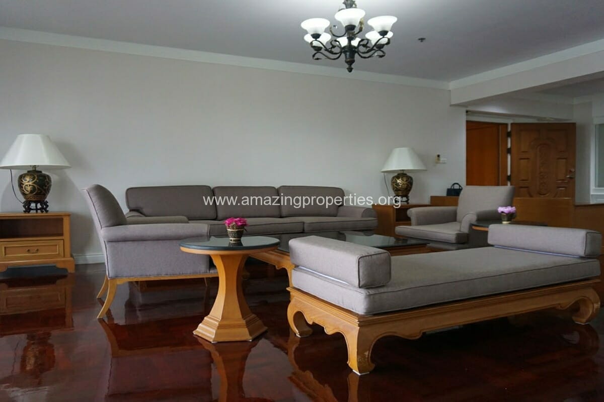 4-Bedroom-Apartment-Centerpoint-Residence-Phrom-Phong-5-3810.jpg