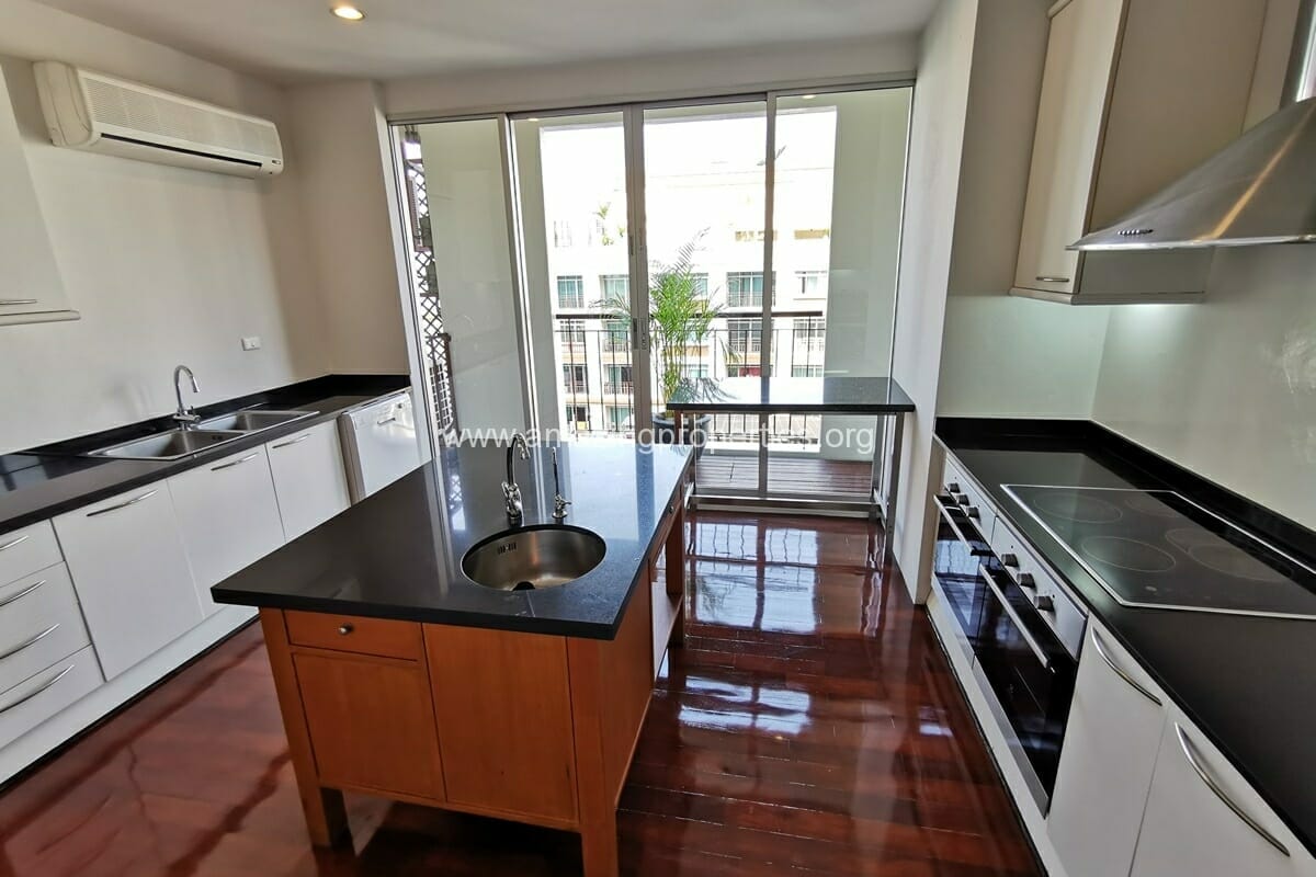 4-Bedroom-Apartment-Panburi-10-1207.jpg