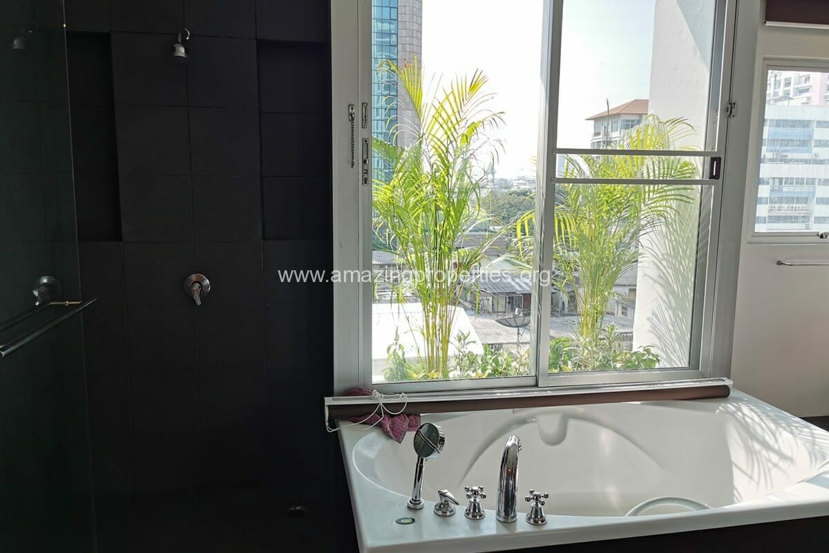 4-Bedroom-Apartment-Panburi-20-3136.jpg