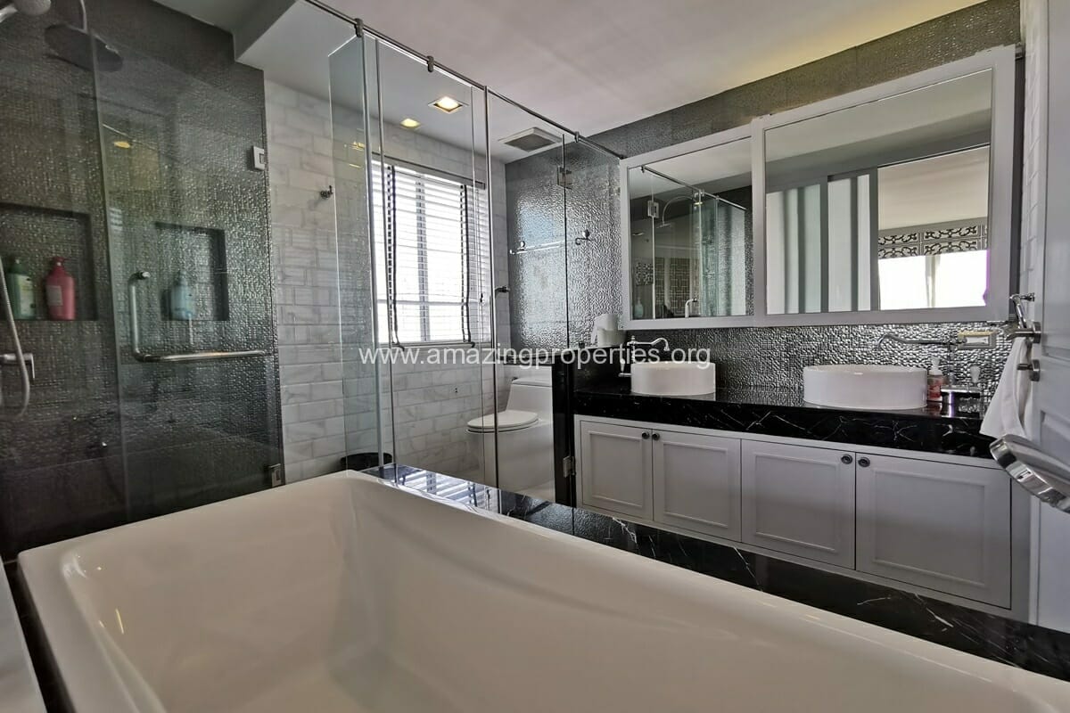 4-Bedroom-Condo-for-Rent-Kiarti-Thanee-City-Mansion-23-3826.jpg