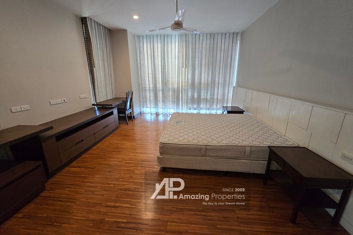 4-Bedroom-Duplex-Penthouse-Thonglor-(20)-2285.jpg