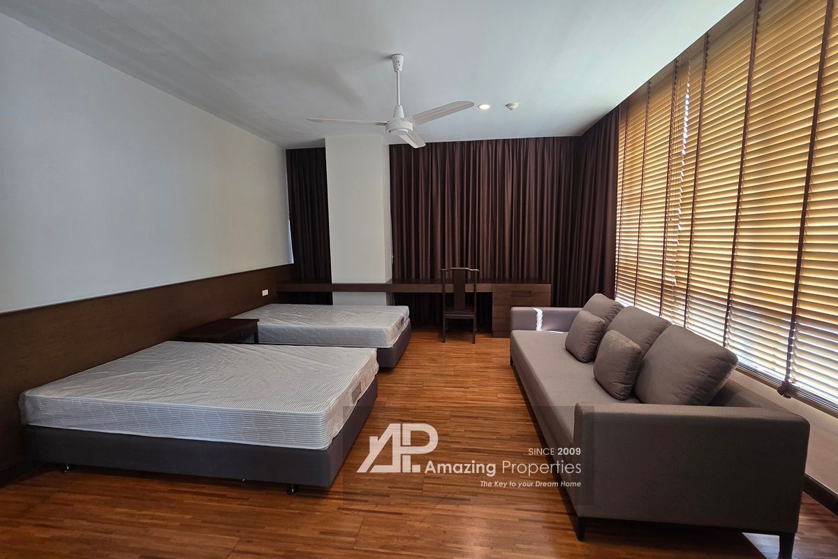4-Bedroom-Duplex-Penthouse-Thonglor-(33)-6413.jpg