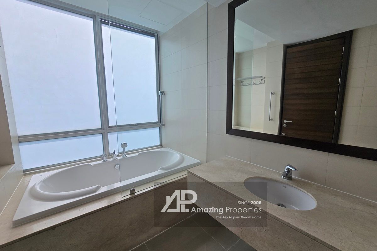4-Bedroom-Duplex-Penthouse-Thonglor-(34)-3508.jpg
