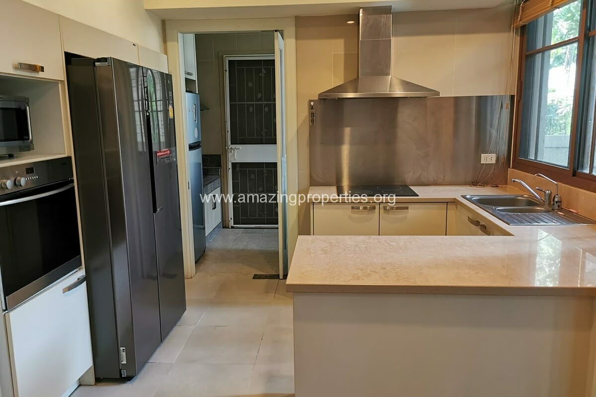 4-Bedroom-House-Baan-Sansiri-13-3864.jpg
