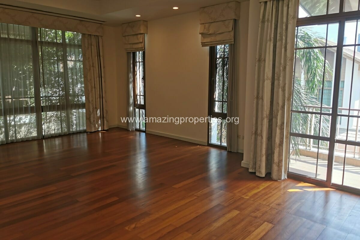 4-Bedroom-House-Baan-Sansiri-26-7443.jpg