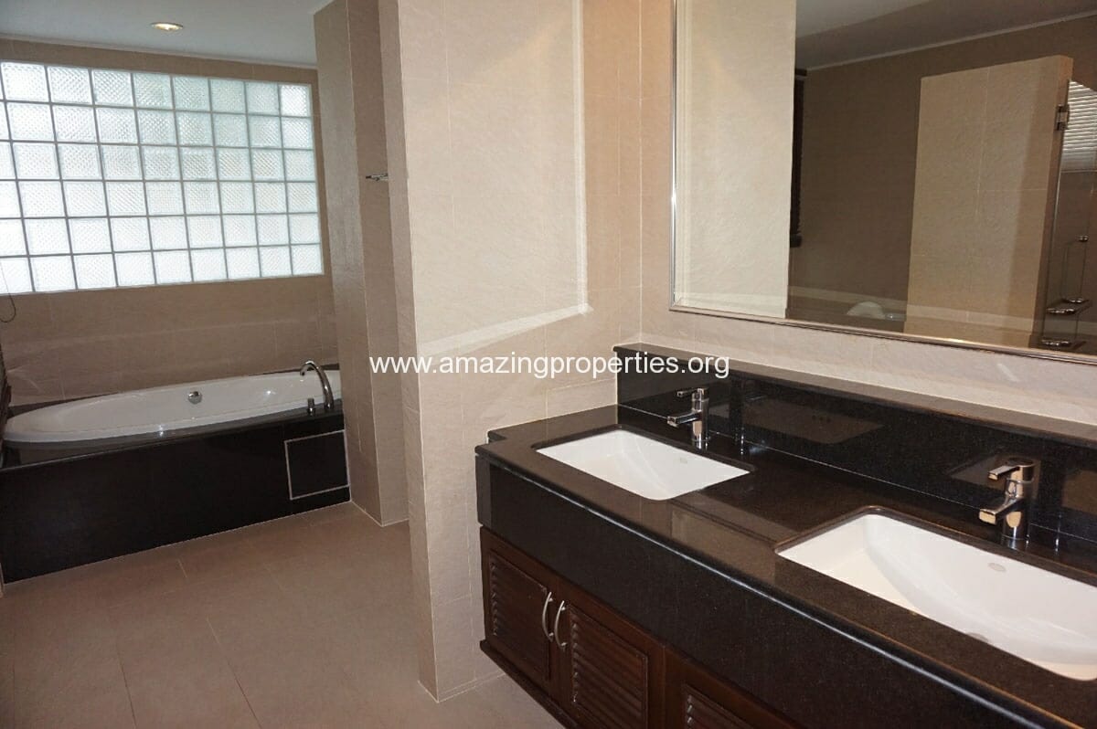 4-Bedroom-House-Phrom-Phong-12-9359.jpg