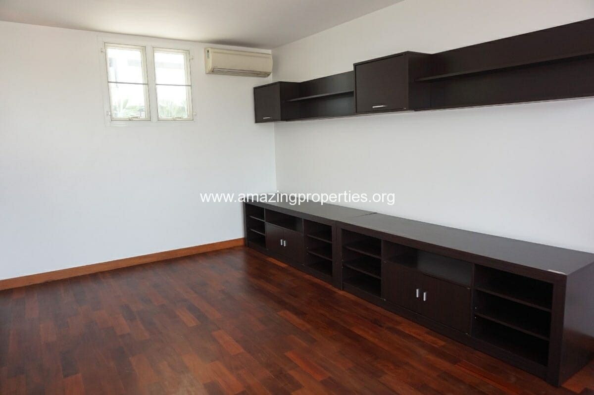 4-Bedroom-House-Phrom-Phong-19-4289.jpg