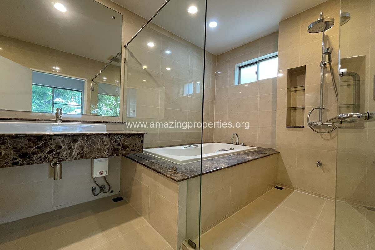 4-Bedroom-House-Sukhumvit-26-12-8427.jpg