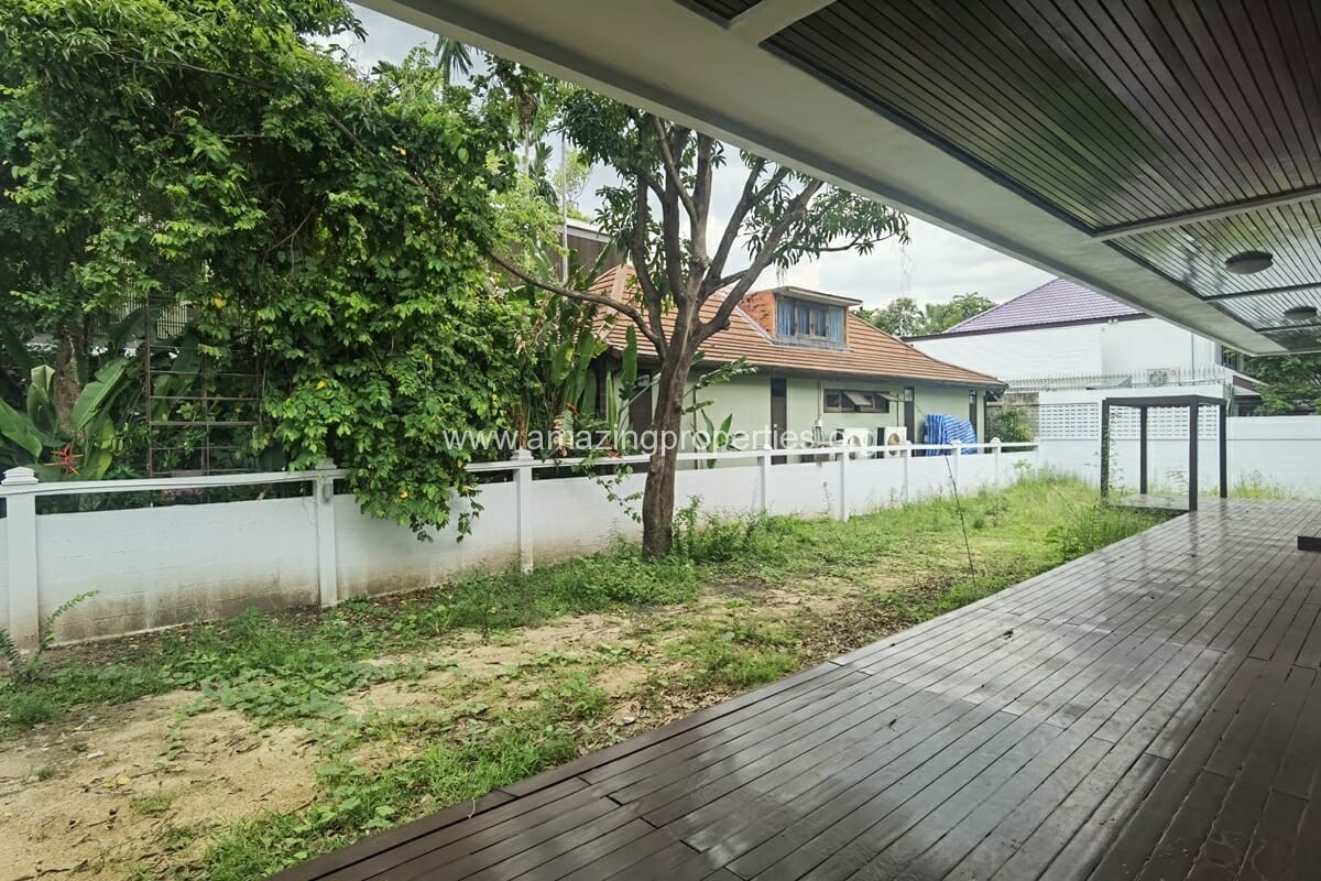 4-Bedroom-House-for-Rent-Soi-Soonvijai-18-8918.jpg