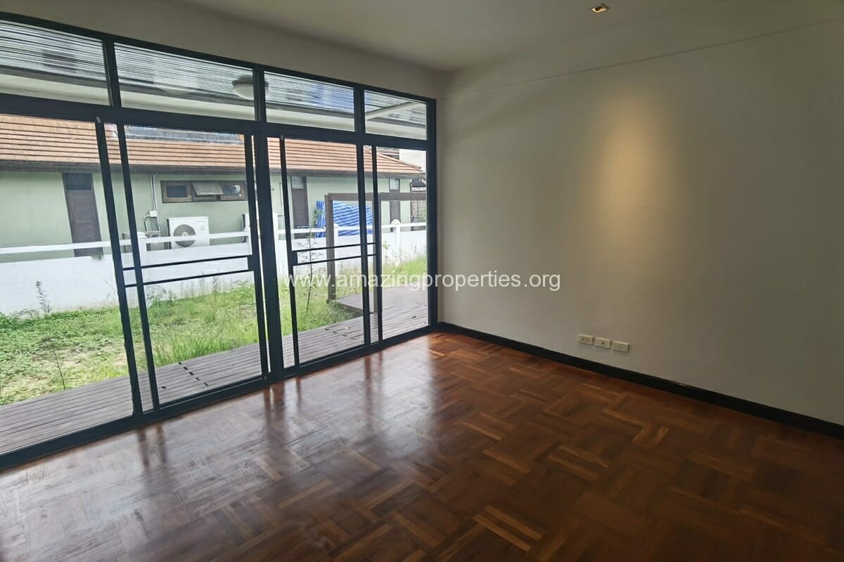 4-Bedroom-House-for-Rent-Soi-Soonvijai-4-5832.jpg