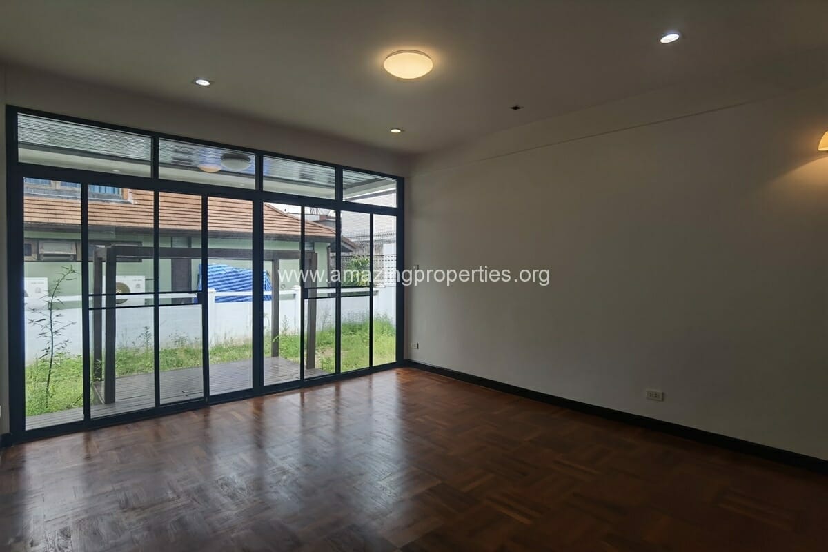 4-Bedroom-House-for-Rent-Soi-Soonvijai-6-9745.jpg