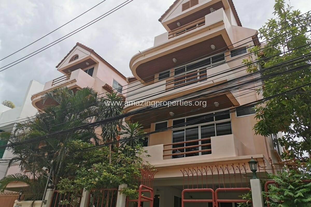 4-Bedroom-Townhouse-for-rent-Phrom-Phong-6-3965.jpg