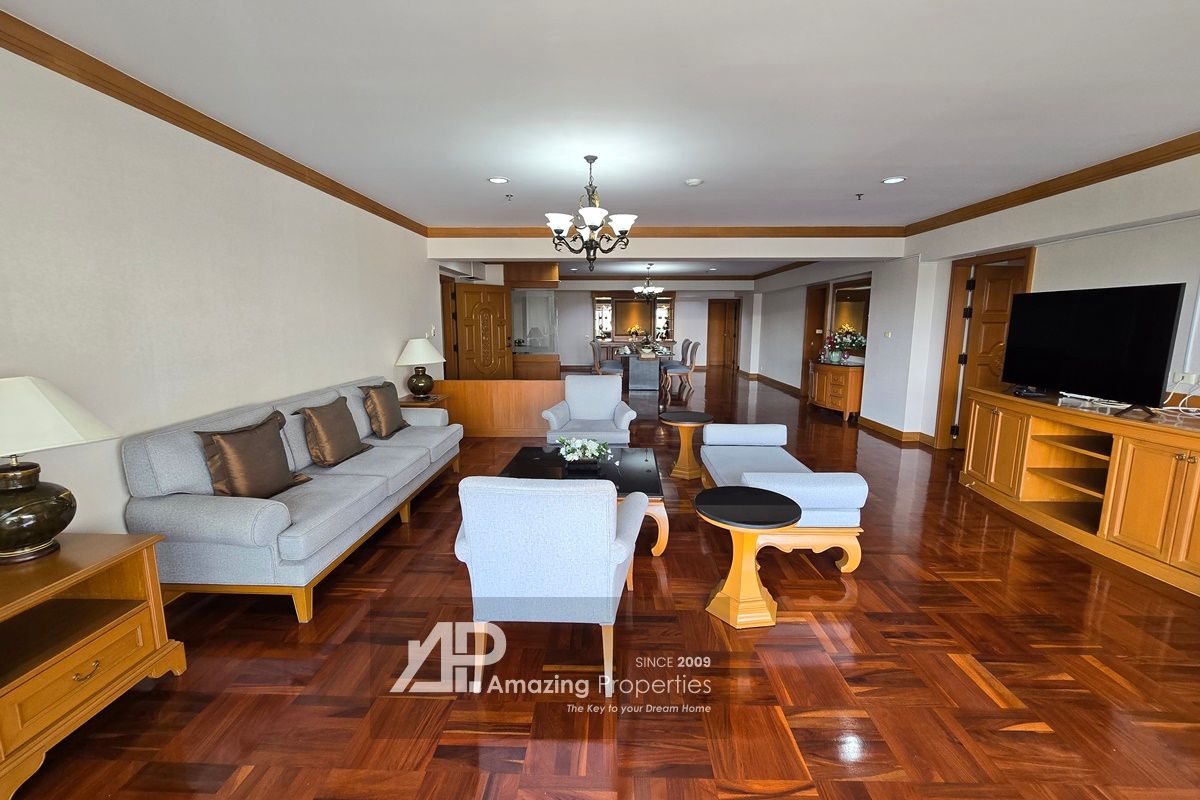 4-bedroom-Centre-Point-Residence-Phromphong-4-4574.jpg